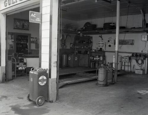 Willy's Garage