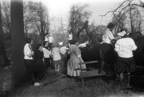 3.10.6-13: A scene from a play presented by the Ingles Society in 1922