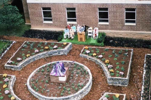 Alumni Memorial Garden   
