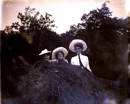 Women With Hats