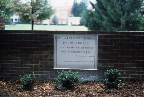 Alumni Memorial Garden