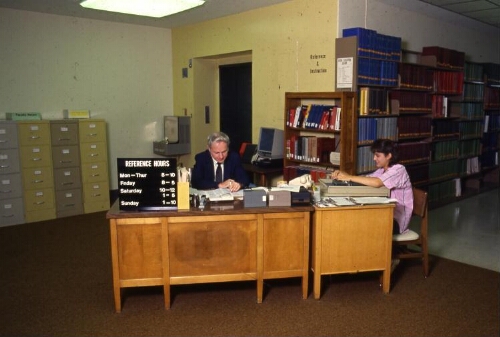 McConnell Library Reference Desk
