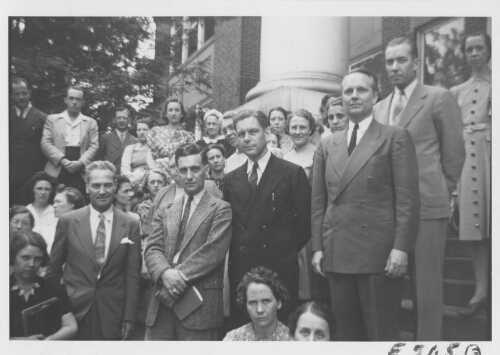 1.24.2: Symposium leaders and students, Radford College, 1941