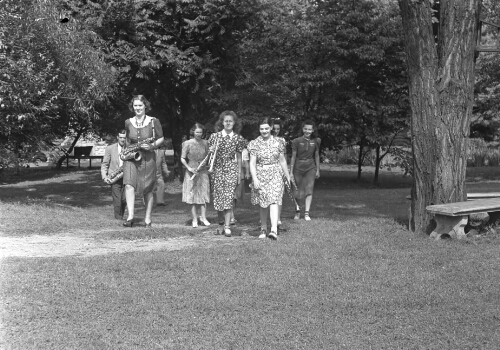 7.12.4-5: Unidentified students on Radford College Campus, 1940s
